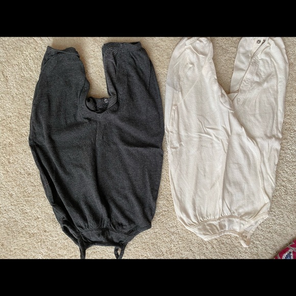 Old navy toddler rompers. Light cream almost white & dark grey. 6-12 months - Picture 2 of 3